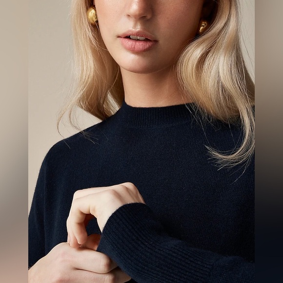 J.Crew Women’s Cashmere classic-fit crewneck sweater Navy - Size Small - Picture 2 of 10